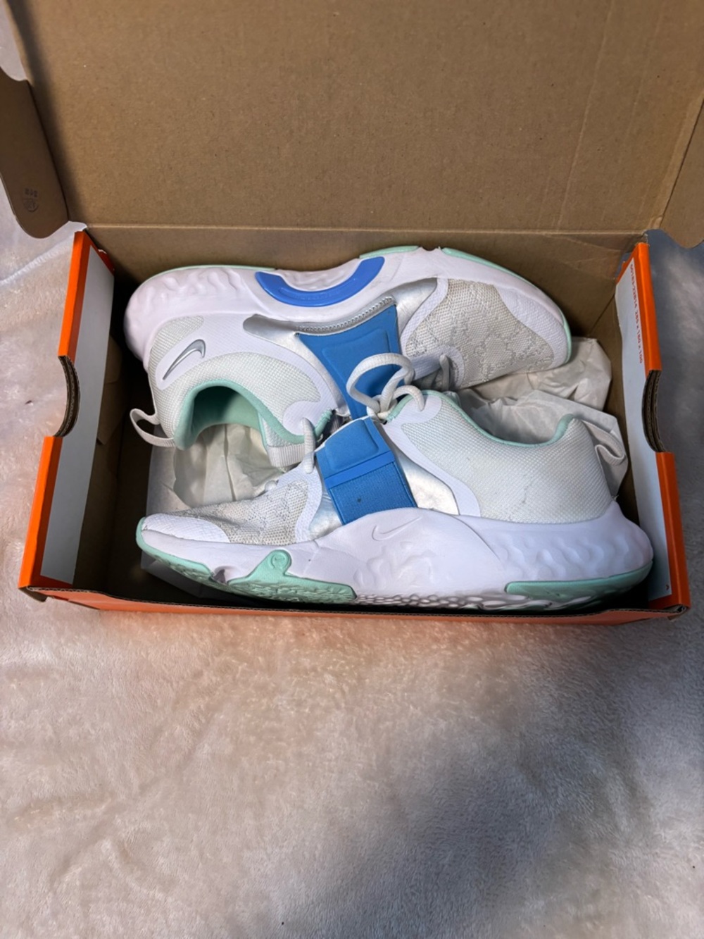 Nike Kids Renew Tr 12 White Sneakers with Blue and Mint Accents